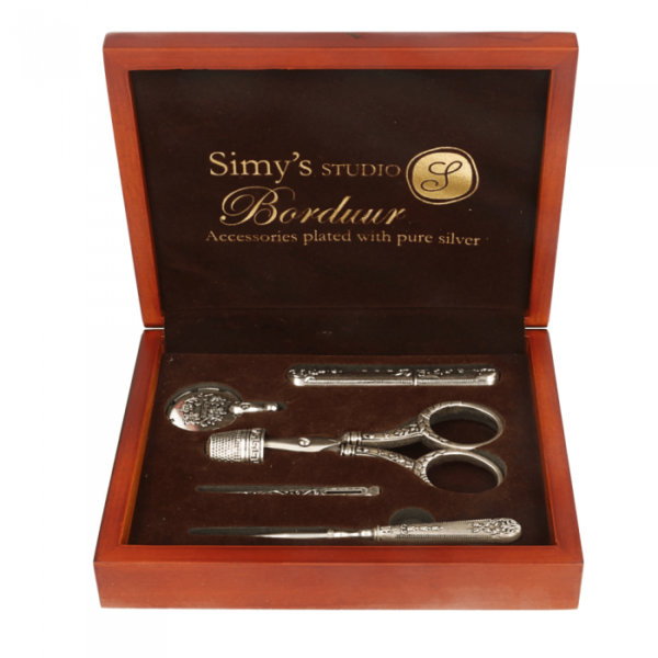 Simy’s Silver Plated Embroidery Accessories in Rose Wood Box